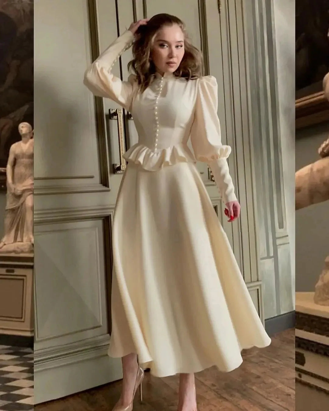Beige Saudi Arabia Prom Dresses High Neck Stain