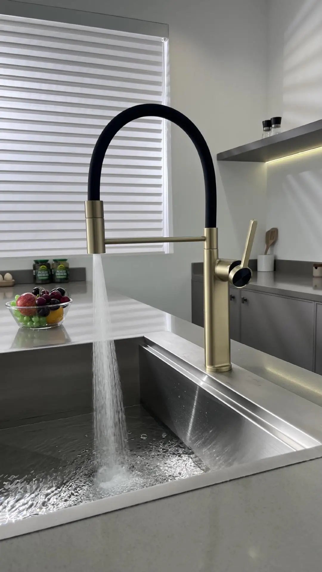 Brushed Gold Pull Down Faucet Magnetic Docking 360