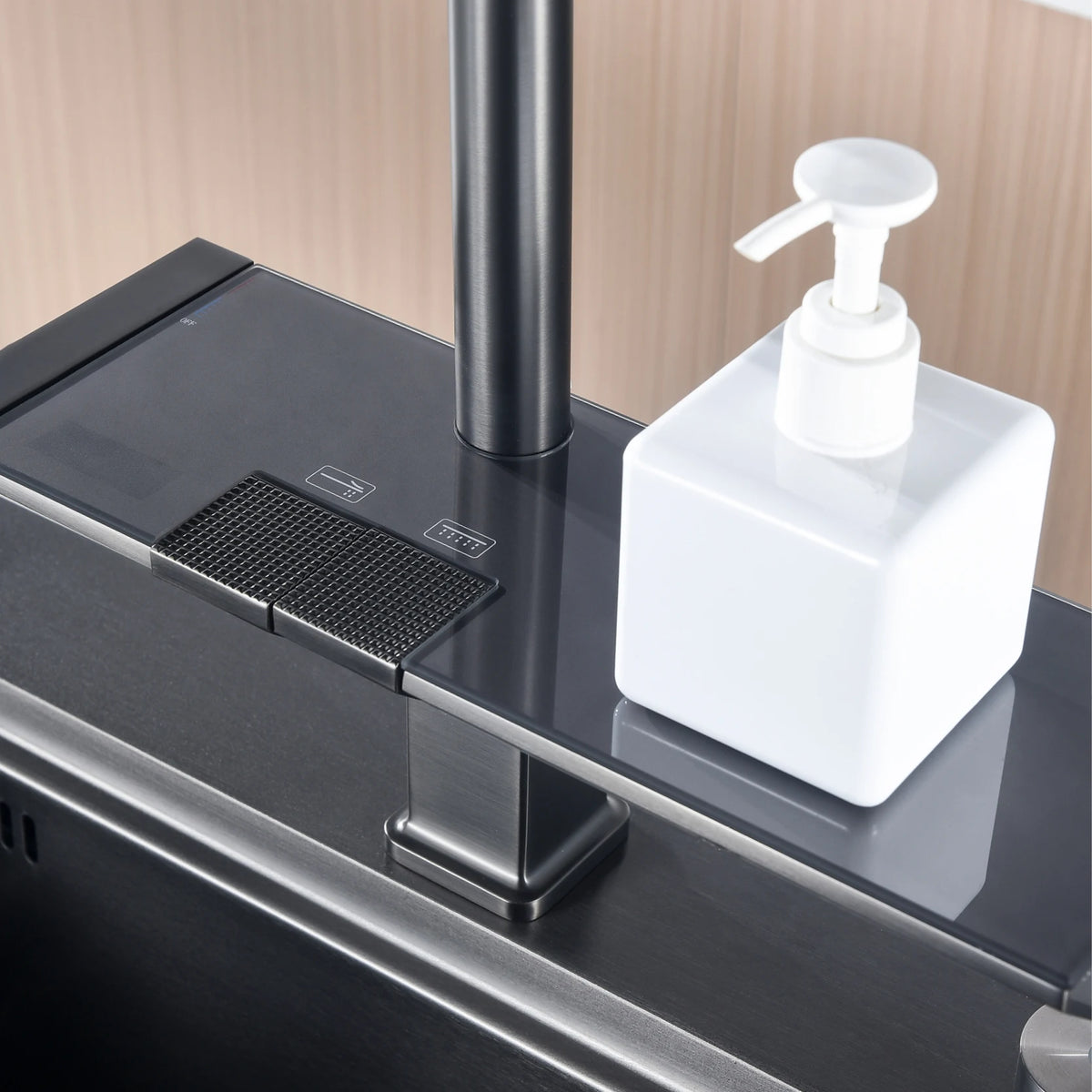 Luxury Digital Display Brass Grey Faucet Pull-Out Design